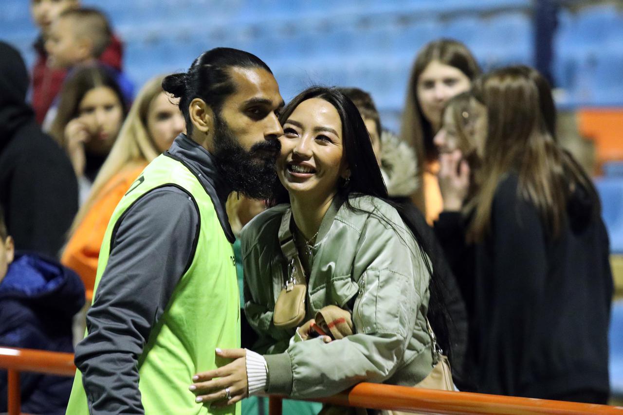 Nogometaš Šibenika Sandesh Jhingan s zaručnicom Ivannom Pavlovskom