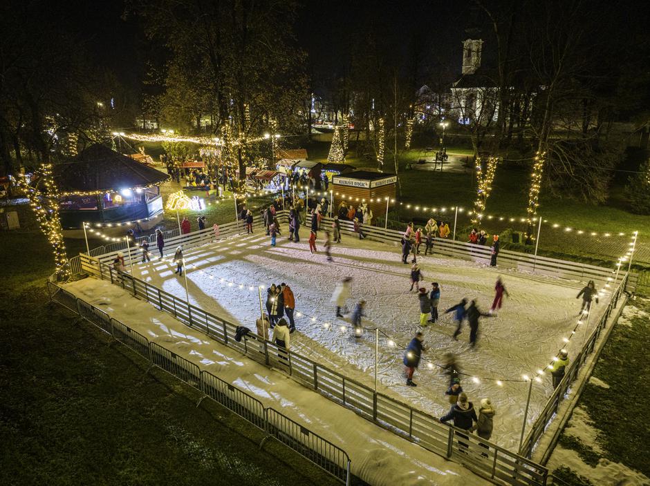 Advent u Otočcu