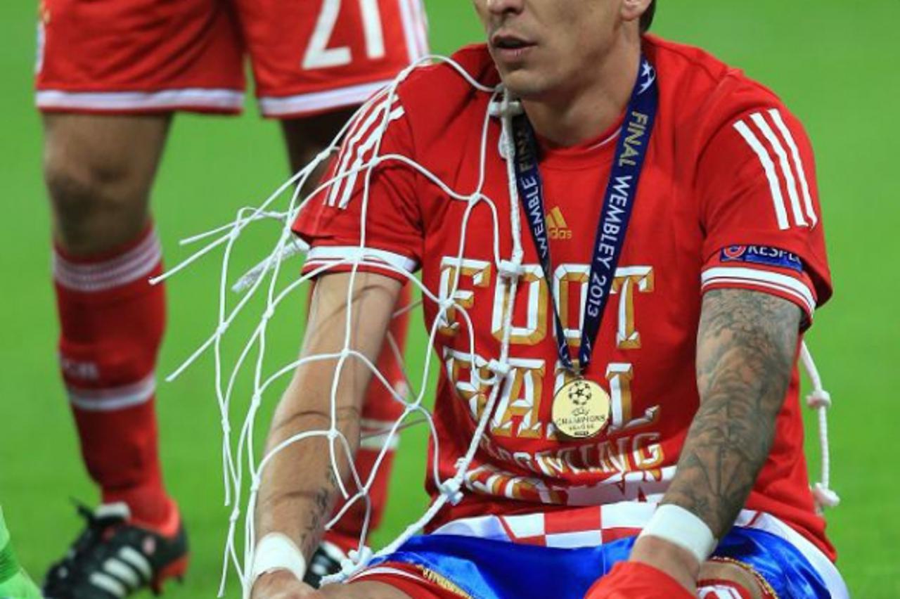 Mario Mandžukić (1)