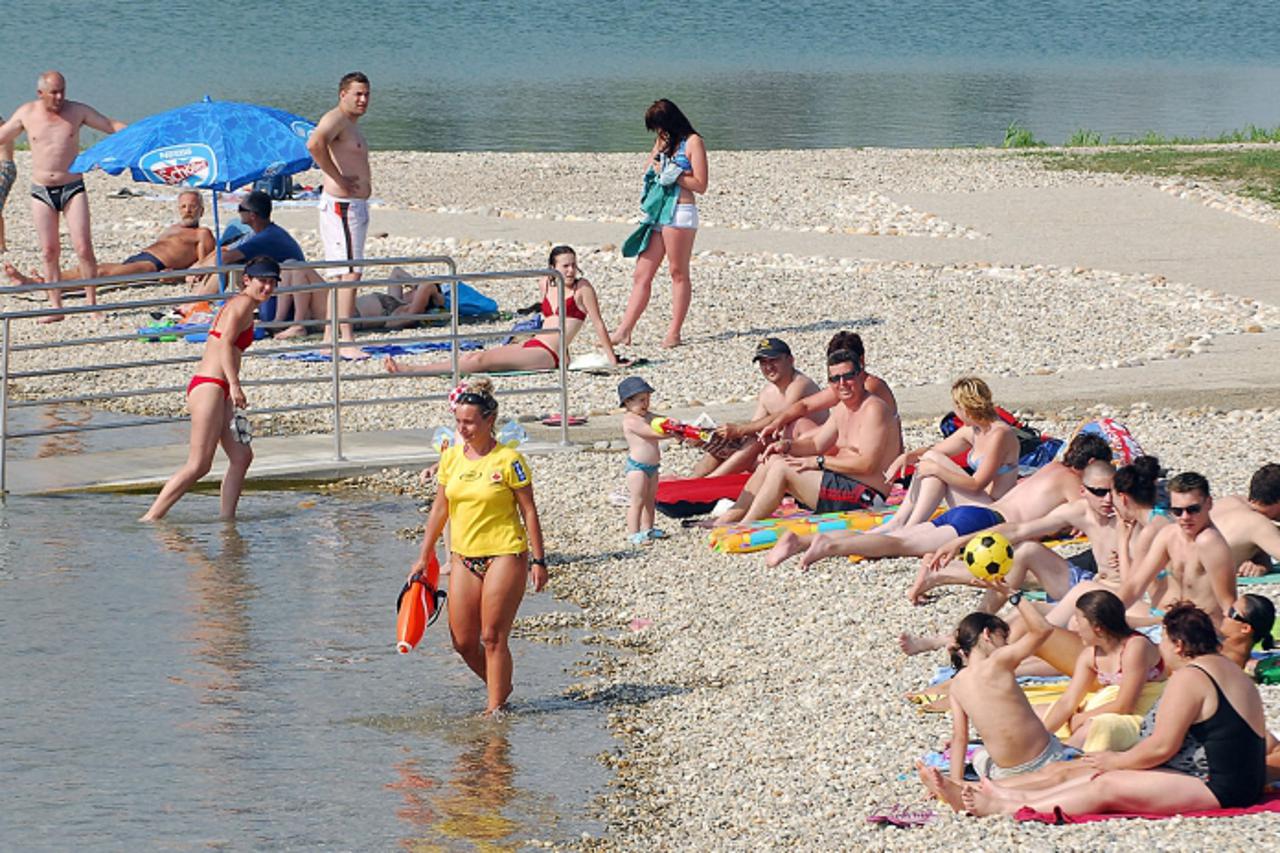 'varazdin/medjimurje, 25.05.2009., varazdin, pocela je sezona kupanja u varazdinskoj zupaniji, spasioci su na svim bazenima u zupaniji i na gradskom kupalistu aquacity Photo: Marko Jurinec/Vecernji li