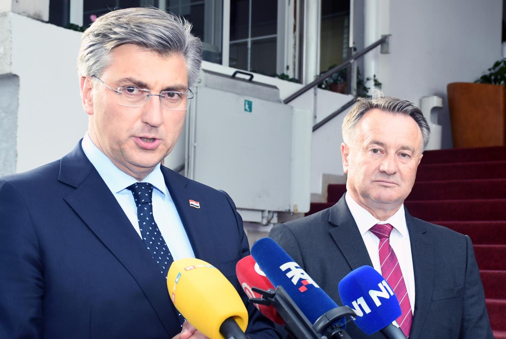 03.06.2020., Sisak - Predsjednik Vlade i HDZ-a Andrej Plenkovic sudjelovao je na sjednici Zupanijskog odbora HDZ-a Sisacko-moslavacke zupanije.
Photo: Nikola Cutuk/PIXSELL