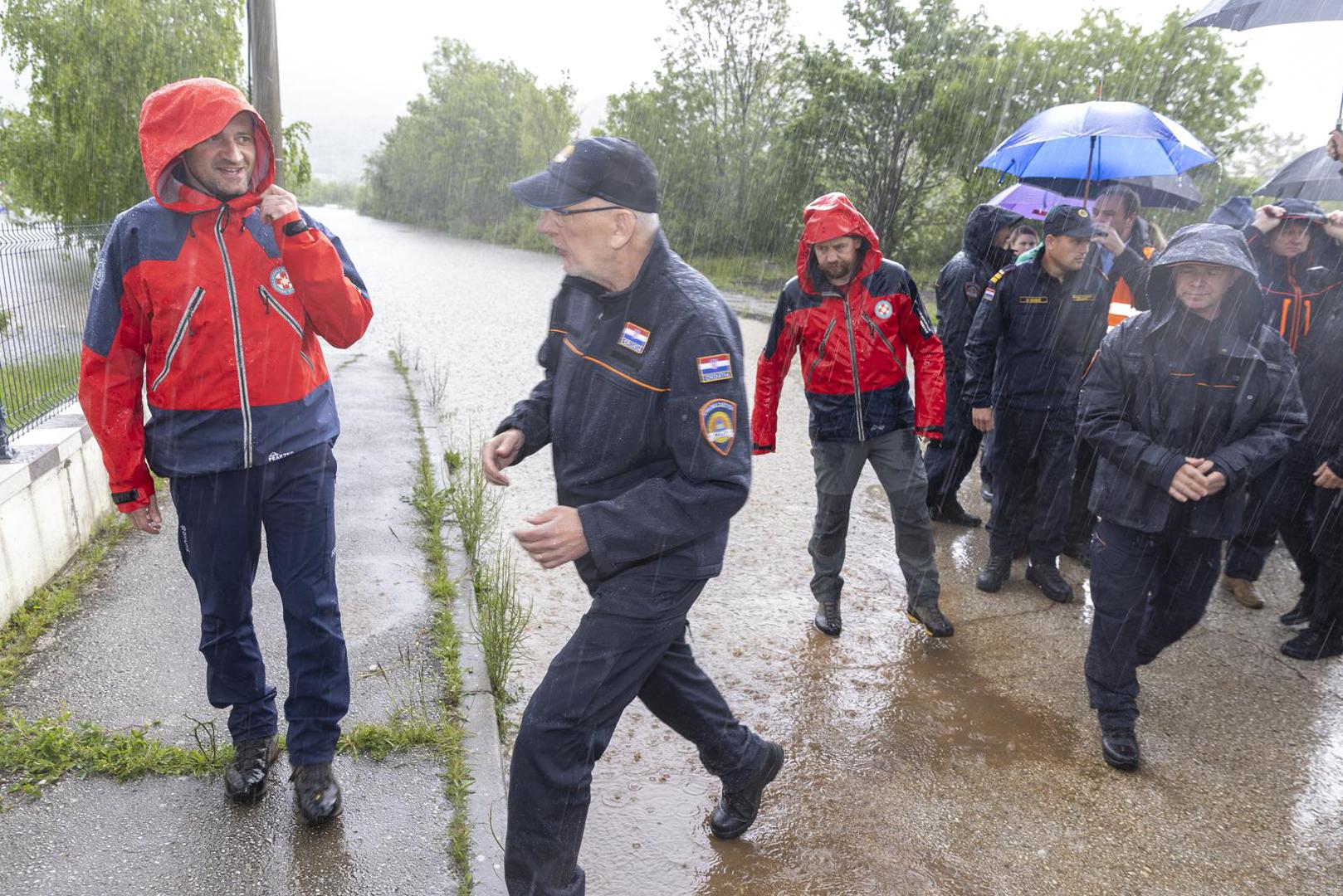 16.05.2023., Gracac - Potpredsjednik Vlade i ministar unutarnjih poslova Davor Bozinovic posjetio je Gracac i obisap poplavljeno podrucje. Photo: Nikola Mravovic/PIXSELL