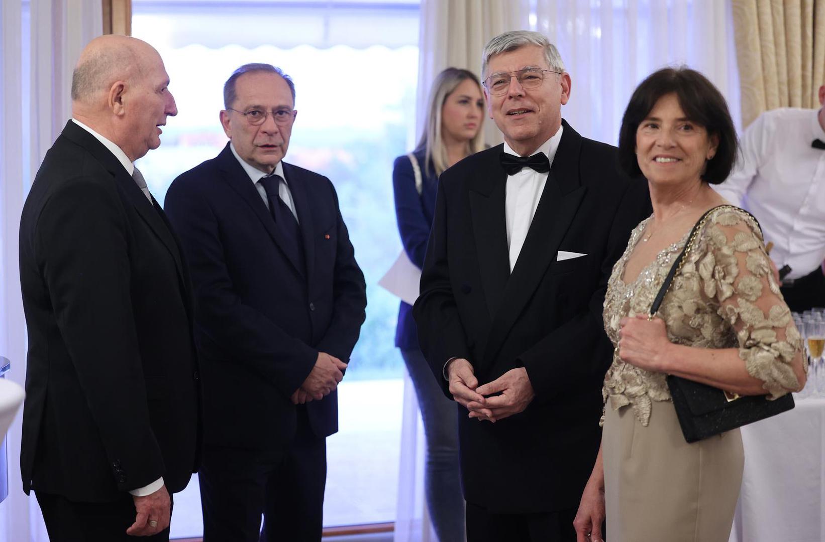 17.04.2023., Zagreb - Potpredsjednik Hrvatskoga sabora akademik Zeljko Reiner prima "Odlicje Reda izlazeceg sunca prve klase s lentom" u rezidenciji japanskog veleposlanika. Photo: Marko Prpic/PIXSELL