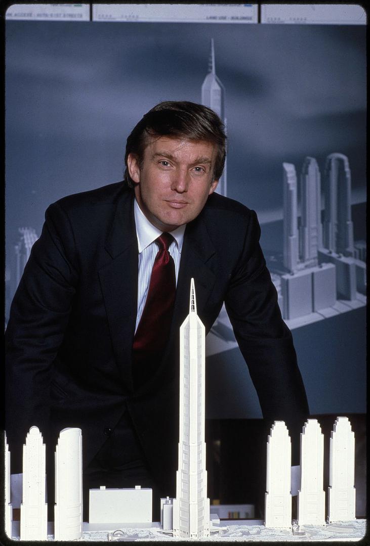 Donald Trump s arhitektonskom maketom 1985.