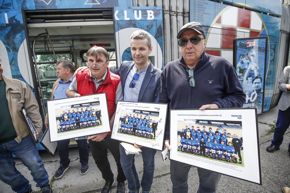 Zagreb: Okupljanje generacije 1982. u čiju je čast Večernji opet izdao 'Plavu devetku'