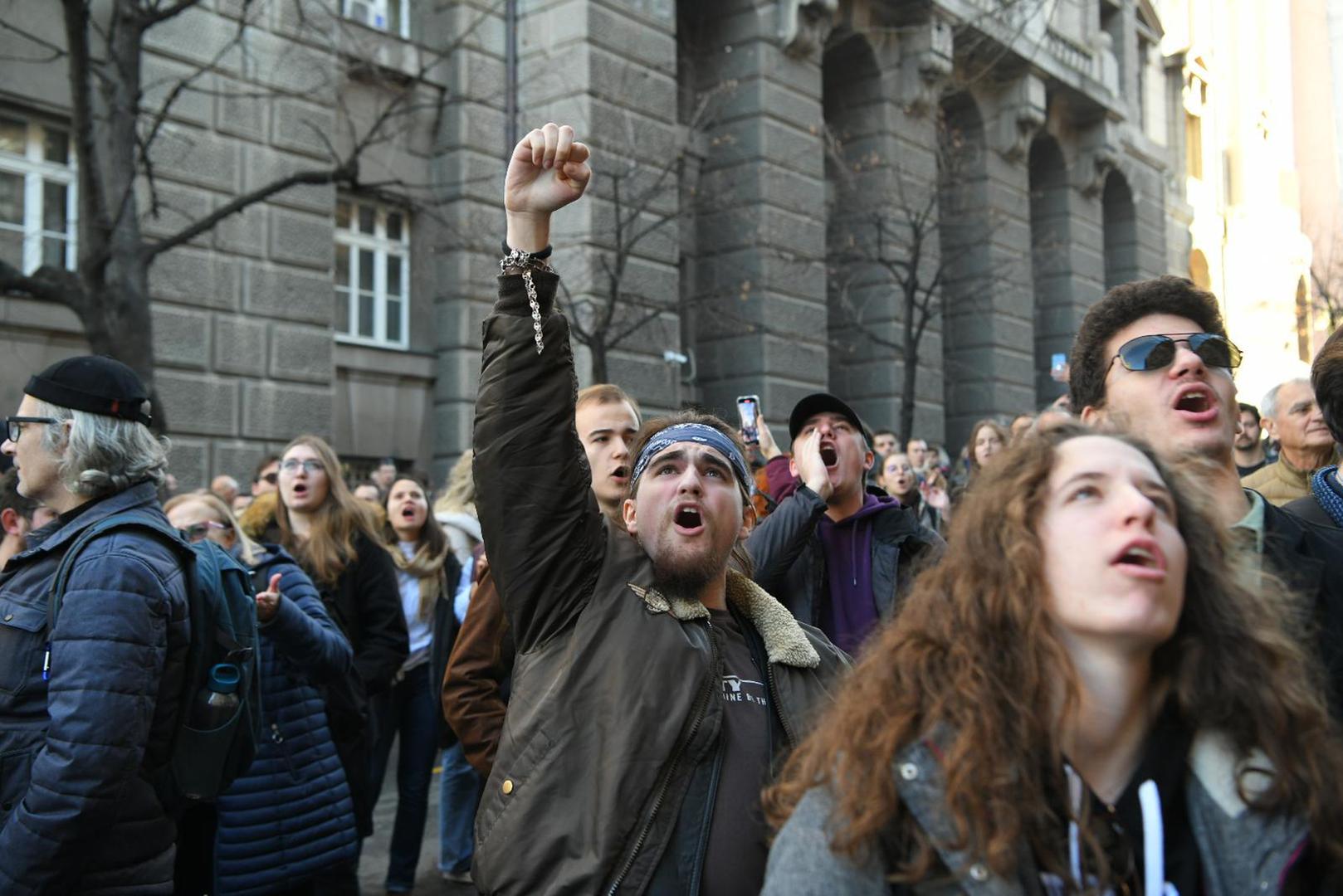 25, December, 2023, Belgrade -  A gathering of students began in front of the Ministry of State Administration and Local Self-Government, who announced traffic blockades at two locations in Belgrade due to alleged election theft. Photo: A.H./ATAImages

25, decembar, 2023, Beograd - Ispred Ministarstva drzavne uprave i lokalne samouprave pocelo je okupljanje studenata koji su najavili blokade saobracaja na dve lokacije u Beogradu zbog navodne izborne kradje. Photo: A.H./ATAImages