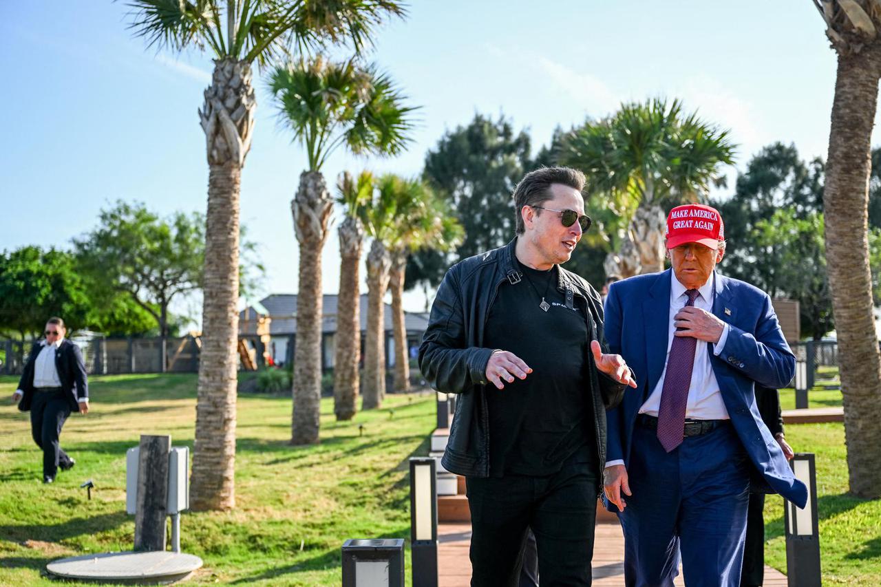 FILE PHOTO: Donald Trump Watches SpaceX Launch its sixth test flight of Starship Spacecraft