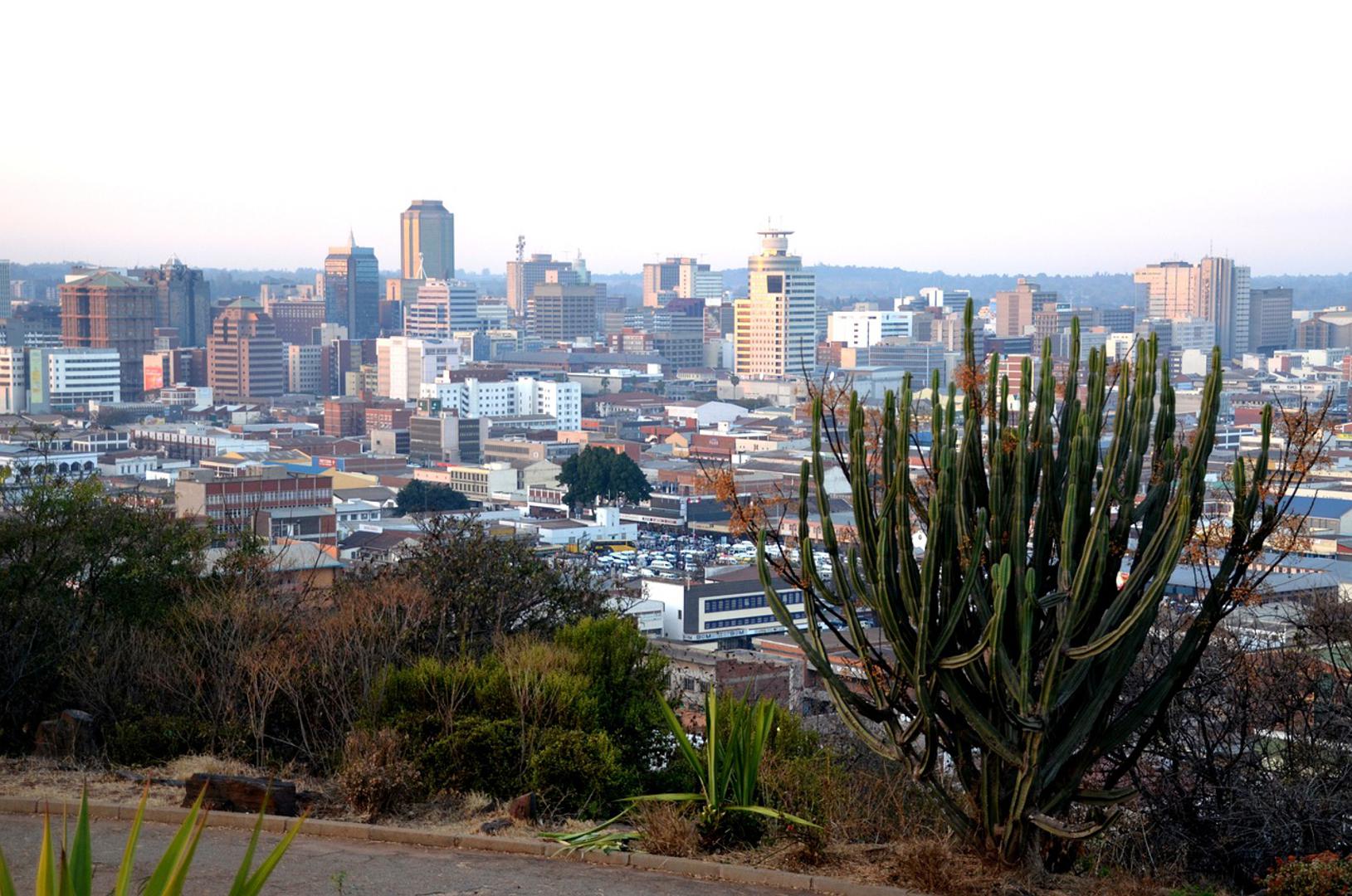 7. Harare, Zimbabve - Ekonomska nestabilnost i politička neizvjesnost karakteriziraju Harare. Inflacija, nestašica osnovnih dobara i nepouzdane javne usluge otežavaju život stanovnicima.

