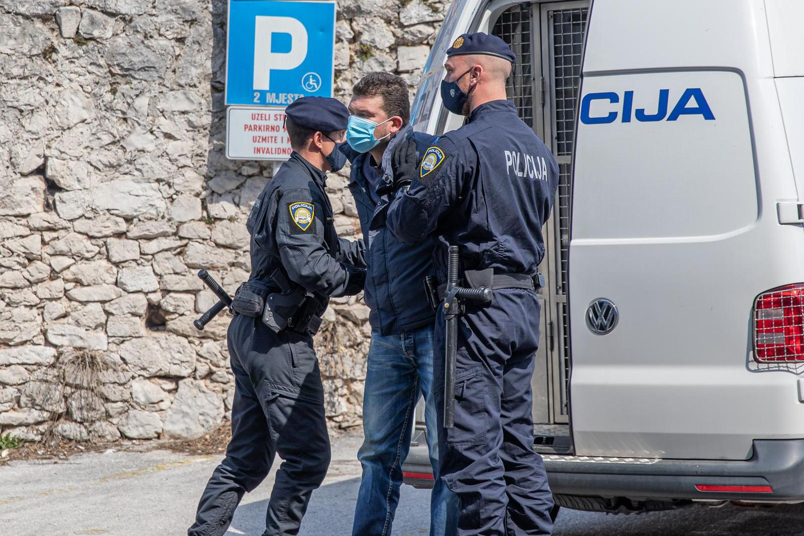 26.03.2022., Dubrovacki sud, Dubrovnik - Privodjenje Milenka Radulovica, osumnjicenog za dvostruko ubojstvo u Plocama.
 Photo: Grgo Jelavic/PIXSELL