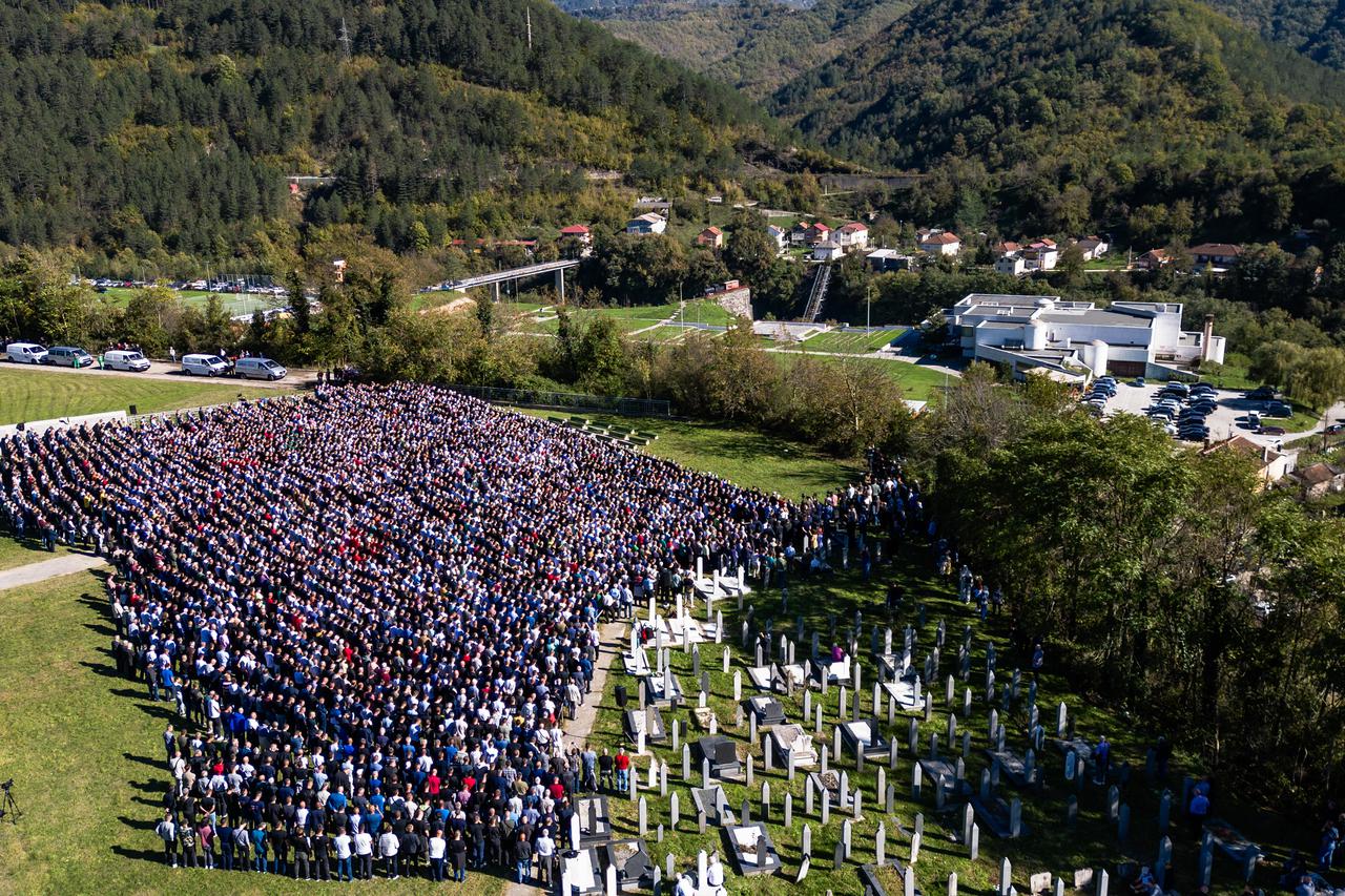 Zajednička dženaza za žrtve poplava u Jablanici