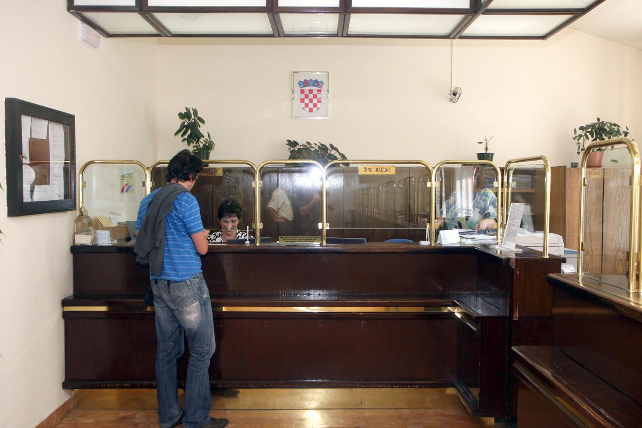 22.09.2006., Samobor - Samoborska banka, najstarija financijska institucija u Hrvatskoj, osnovana jos 1873. godine. Photo: Dalibor Urukalovic/Poslovni dnevnik/PIXSELL