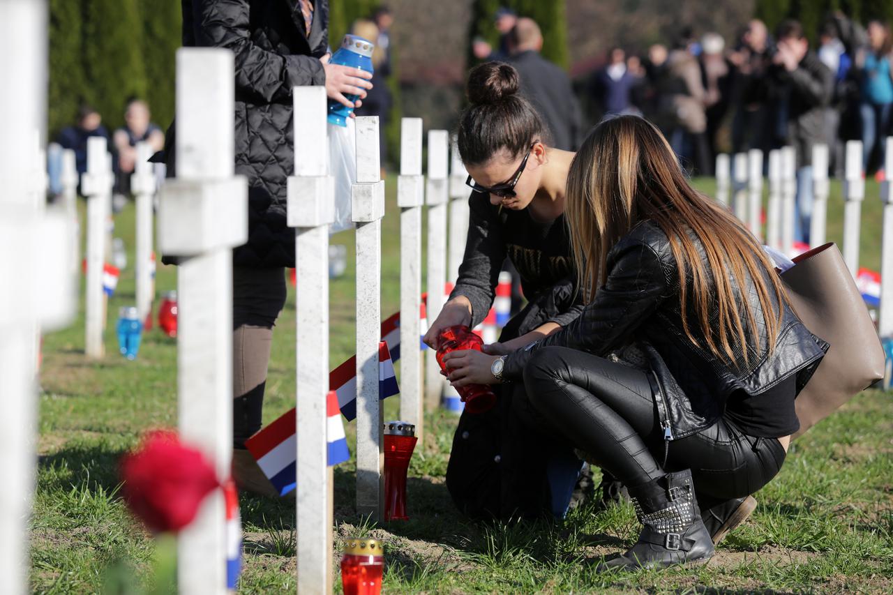 18.11.2015., Vukovar - Dan sjecanja na zrtvu Vukovara 1991.-2015. 