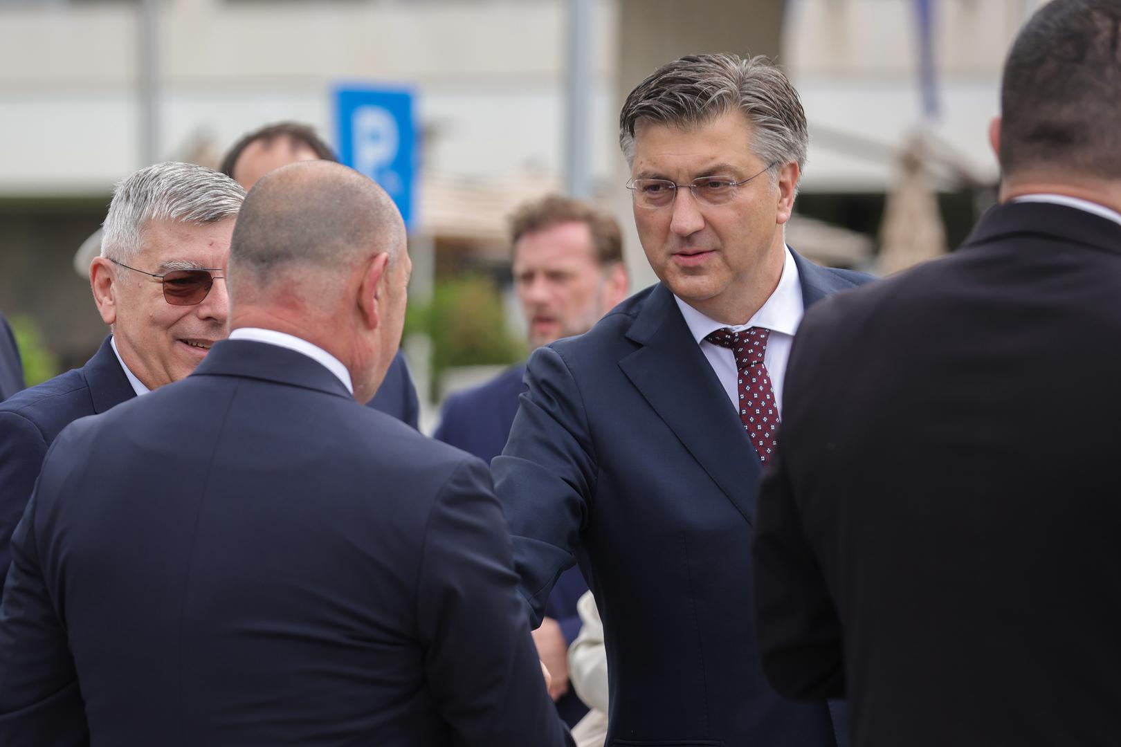 30.05.2023., Zagreb - Povodom obiljezavanja Dana drzavnosti Hrvatske, predsjednik Hrvatskog sabora Gordan Jandrokovic i premijer Andrej Plenkovic polozili su vijence i svijece na spomenik domovini. Photo: Luka Stanzl/PIXSELL