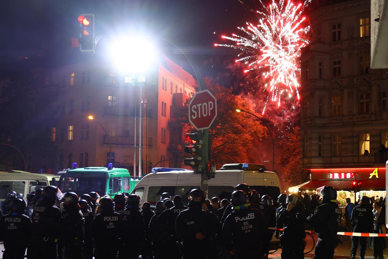 Police stand by during a pro-Palestinian protest, as the conflict between Israel and Hamas continues, in Berlin, Germany, October 18, 2023. REUTERS/Fabrizio Bensch Photo: Fabrizio Bensch/REUTERS