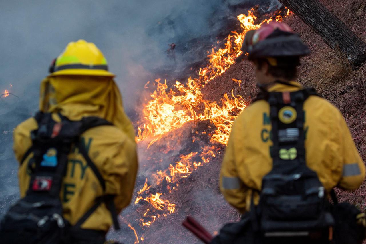 Massive Los Angeles fires rage on