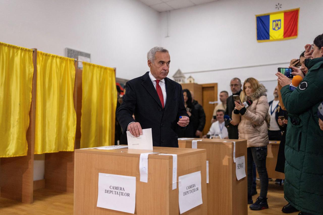 Romanians vote in parliamentary election