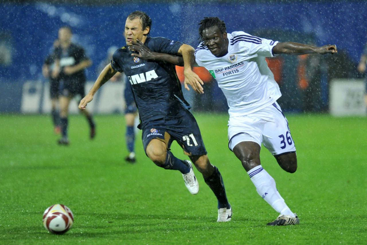 \'sport 17.09.2009.,Zagreb, Maksimir ,UEFA Europska liga (Europa League), nogometna utakmica izmedju NK Dinamo Zagreb i RSC Anderlecht.Ivica Vrdoljak, Romelu Lukaku. Photo: Antonio Bronic/VLM\'