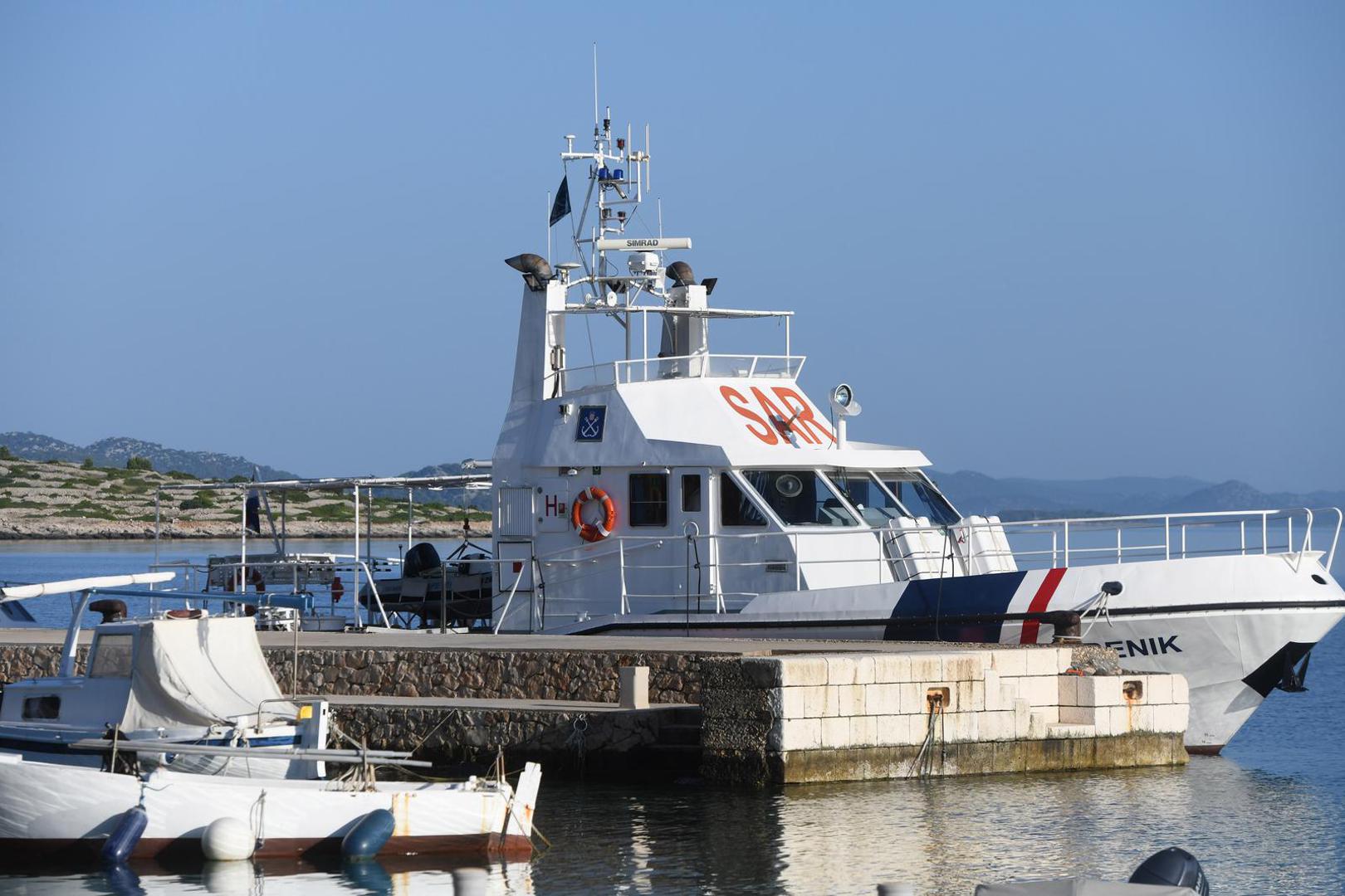 18.07.2023., Murter - Ribarski brod Masun koji je sinoc imao pomorsku nesrecu uz lucku kapetaniju vezen na otoku Murteru. Photo: Hrvoje Jelavic/PIXSELL