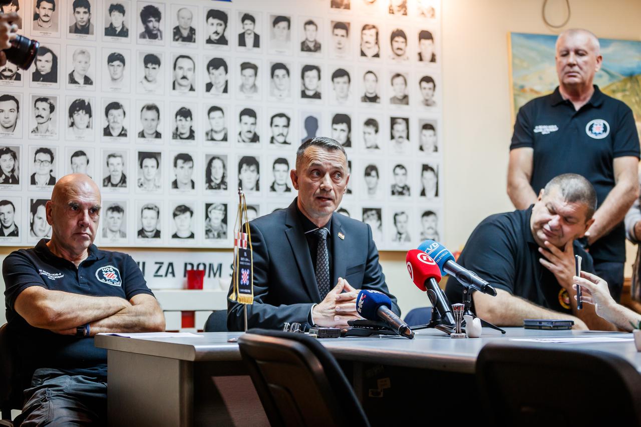 Split: Udruga grada Splita i Udruga veterana 4. gardijske brigade održali su konferenciju za medije zbog održavanja koncerta Aleksandre Prijović