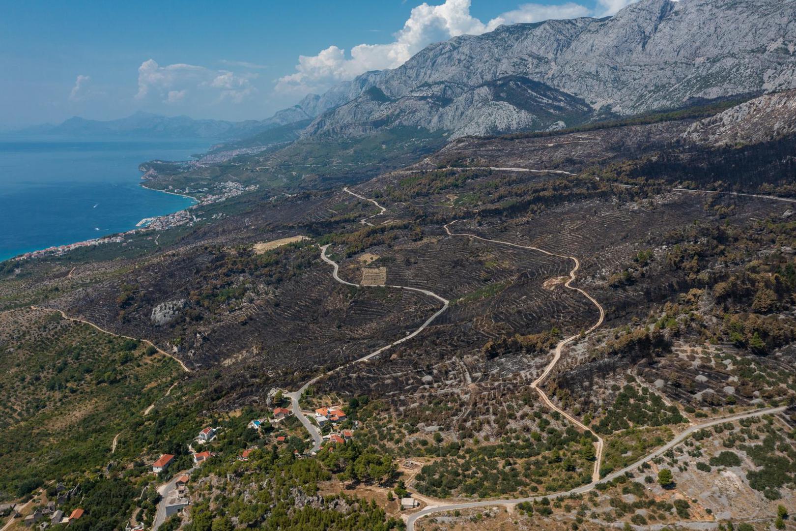 03.08.2024. Gornje Tucepi
Fotografije iz zraka opožarenog podrucja od Tucepi do Gornje Podgore i Parka prirode Biokovo. Photo: Matko Begovic/PIXSELL