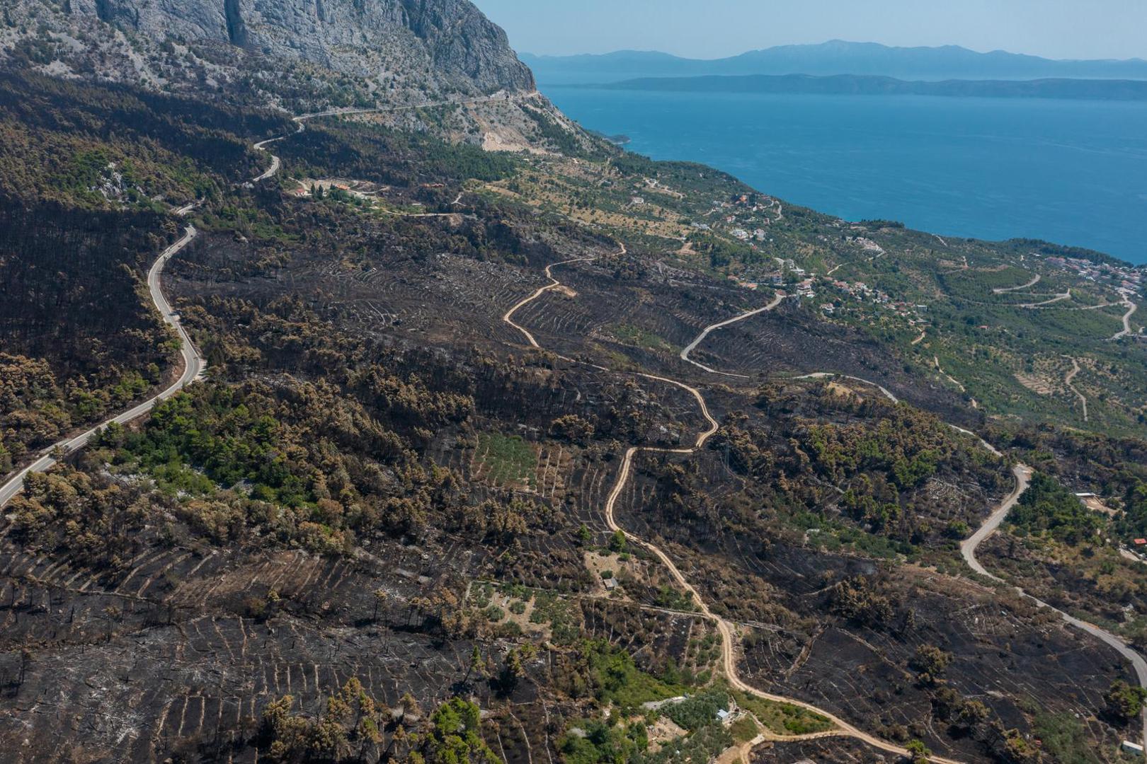 03.08.2024. Gornje Tucepi
Fotografije iz zraka opožarenog podrucja od Tucepi do Gornje Podgore i Parka prirode Biokovo. Photo: Matko Begovic/PIXSELL