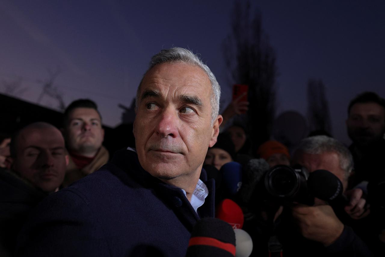 Presidential candidate Georgescu makes statements to the press in Izvorani