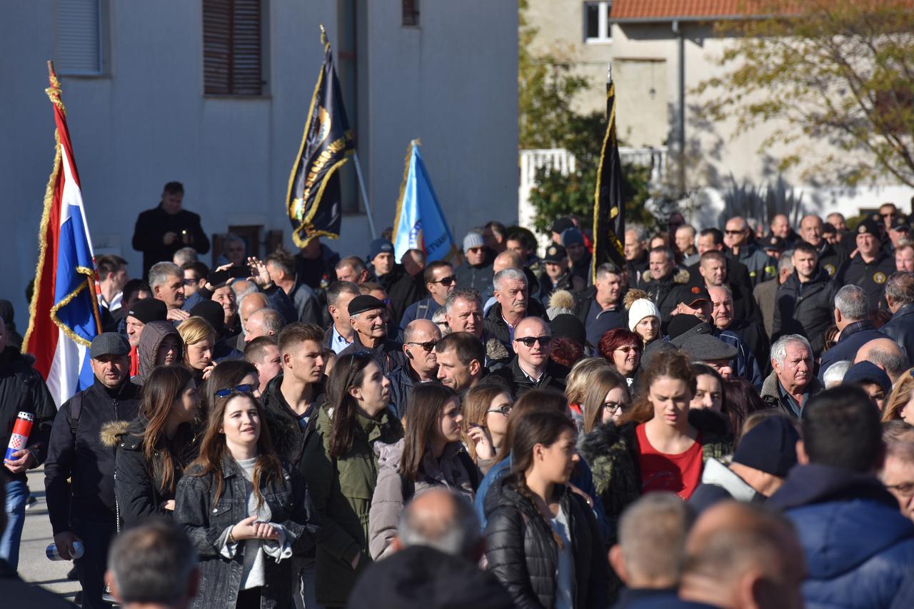 U Škabrnji obilježena 26. godišnjica stradavanja hrvatskih branitelja i civila