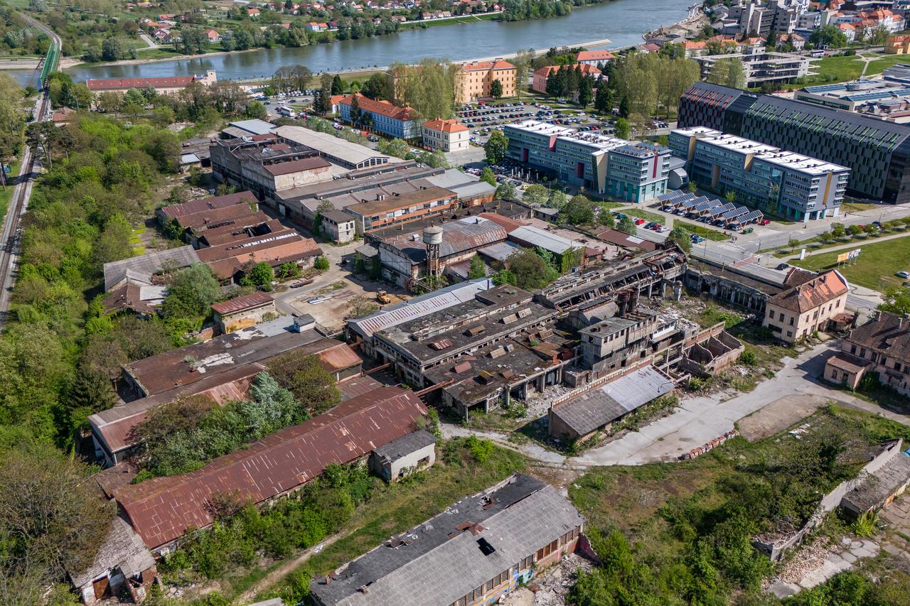 Osijek: Mario Radić plakatom najavljuje osnivanje nove stranke