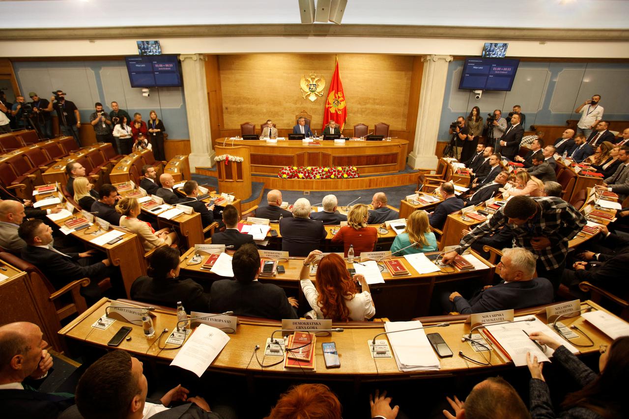 Montenegrin parliament convenes to vote on new government