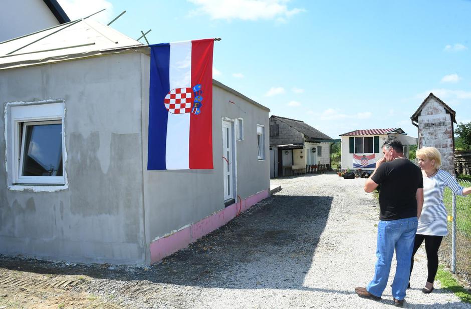 Sisak: Me?u prvima su dobili odluku o izgradnji ku?e, ali radovi kasne