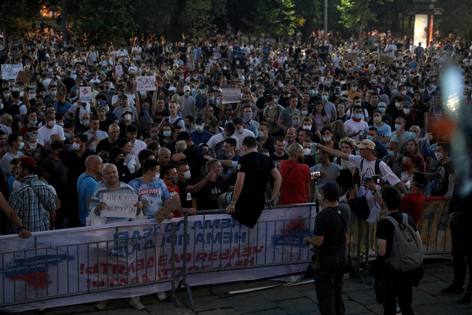 10, July, 2020, Belgrade - Protest of citizens in front of the Assembly of Serbia. . Photo: Stefan Tomasevic/ATAImages

10, jul, 2020, Beograd - Protest gradjana ispred Skupstine Srbije. . Photo: Stefan Tomasevic/ATAImages