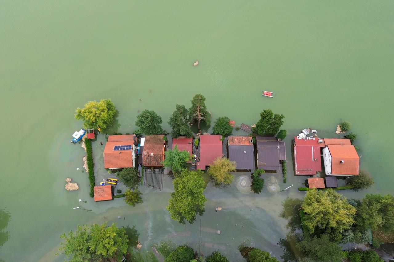 Đelekovec: Pogled iz zraka na posljedice poplave na  jezeru Šoderica