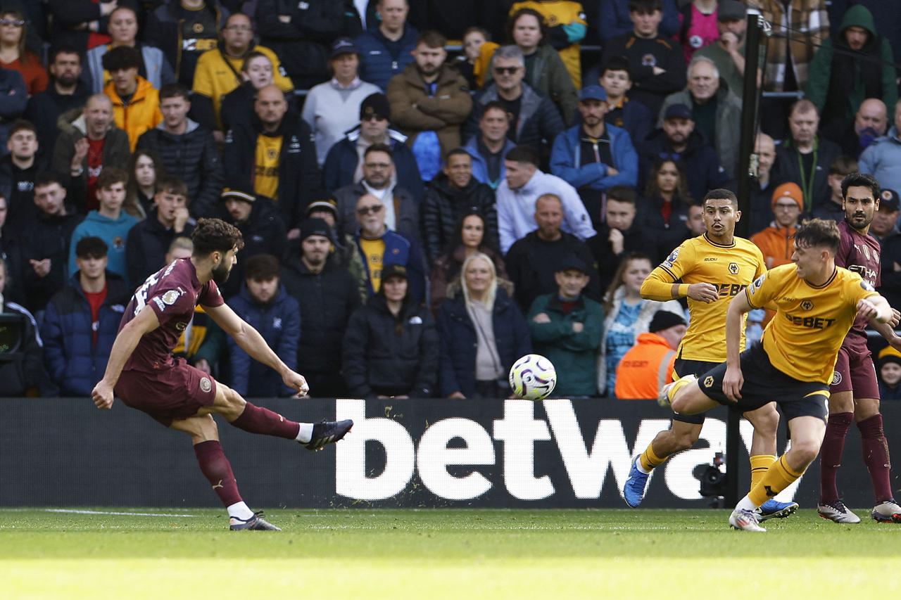 Premier League - Wolverhampton Wanderers v Manchester City