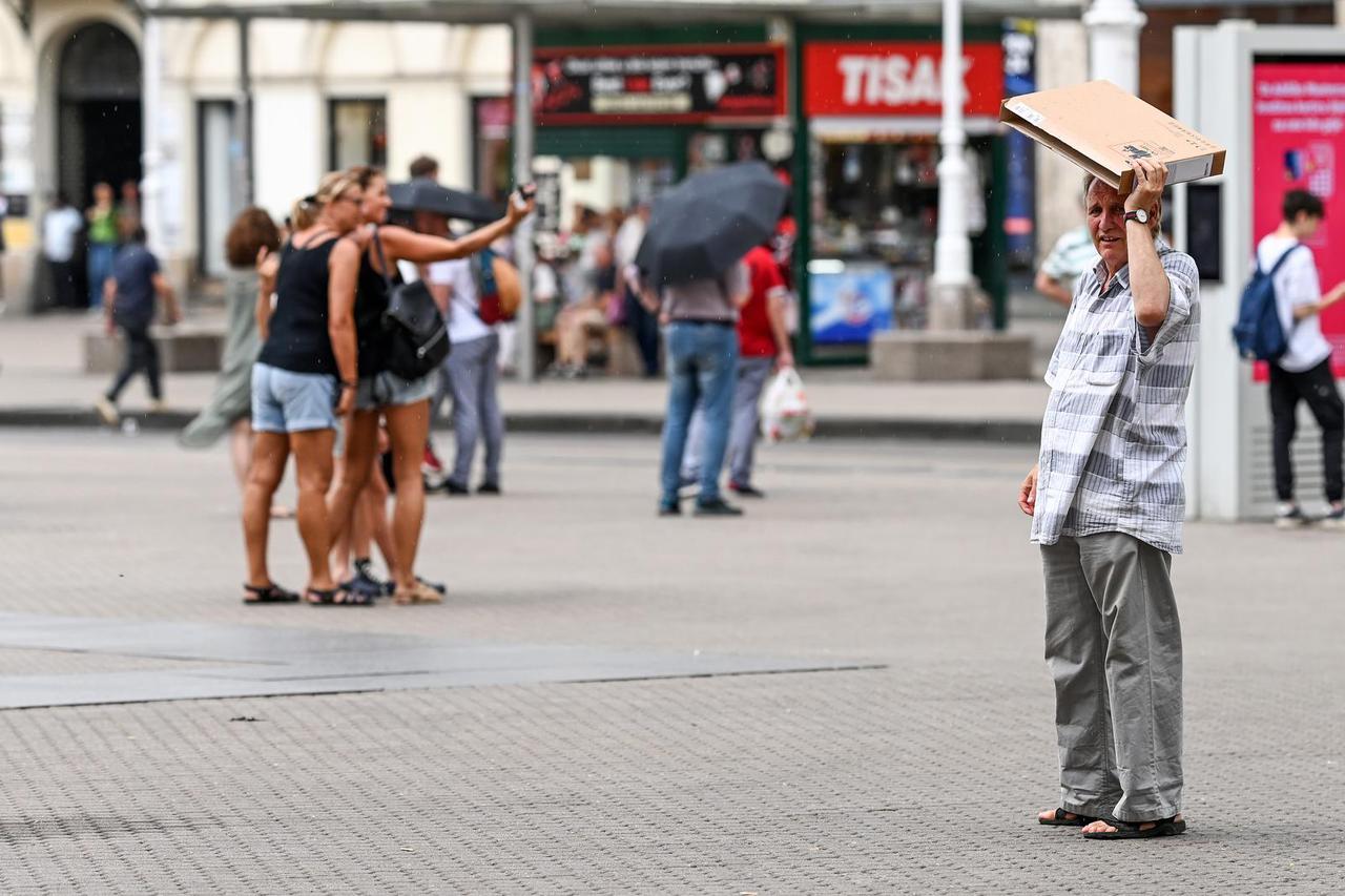 Kiša u popodnevnim satima stigla u Zagreb