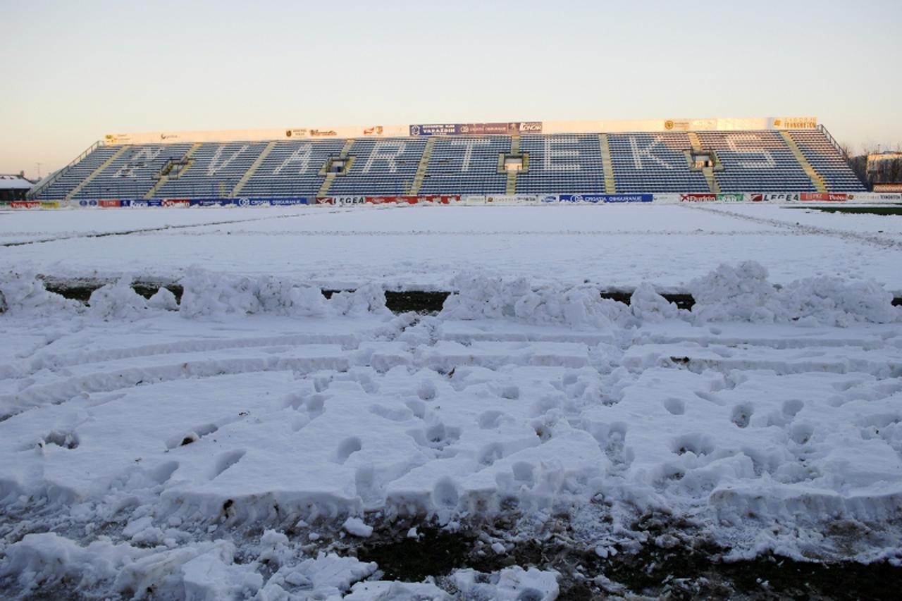 '27.11.2010., Varazdin - 1. HNL, 17. kolo, NK Varazdin - RNK Split. Utakmica odogdjena jer domacini nisu ocistili teren. Photo: Vjeran Zganec-Rogulja/PIXSELL'