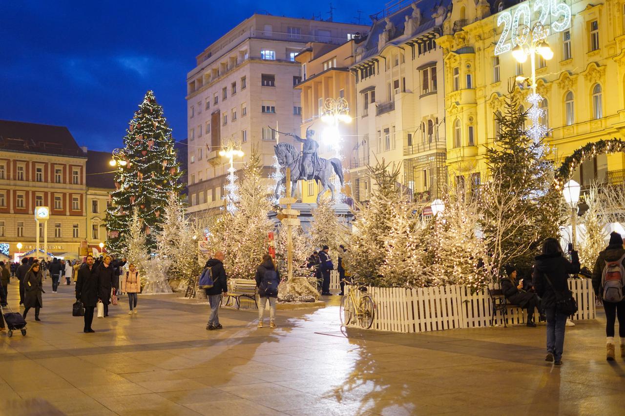 Božićni ugođaj na Adventu u Zagrebu