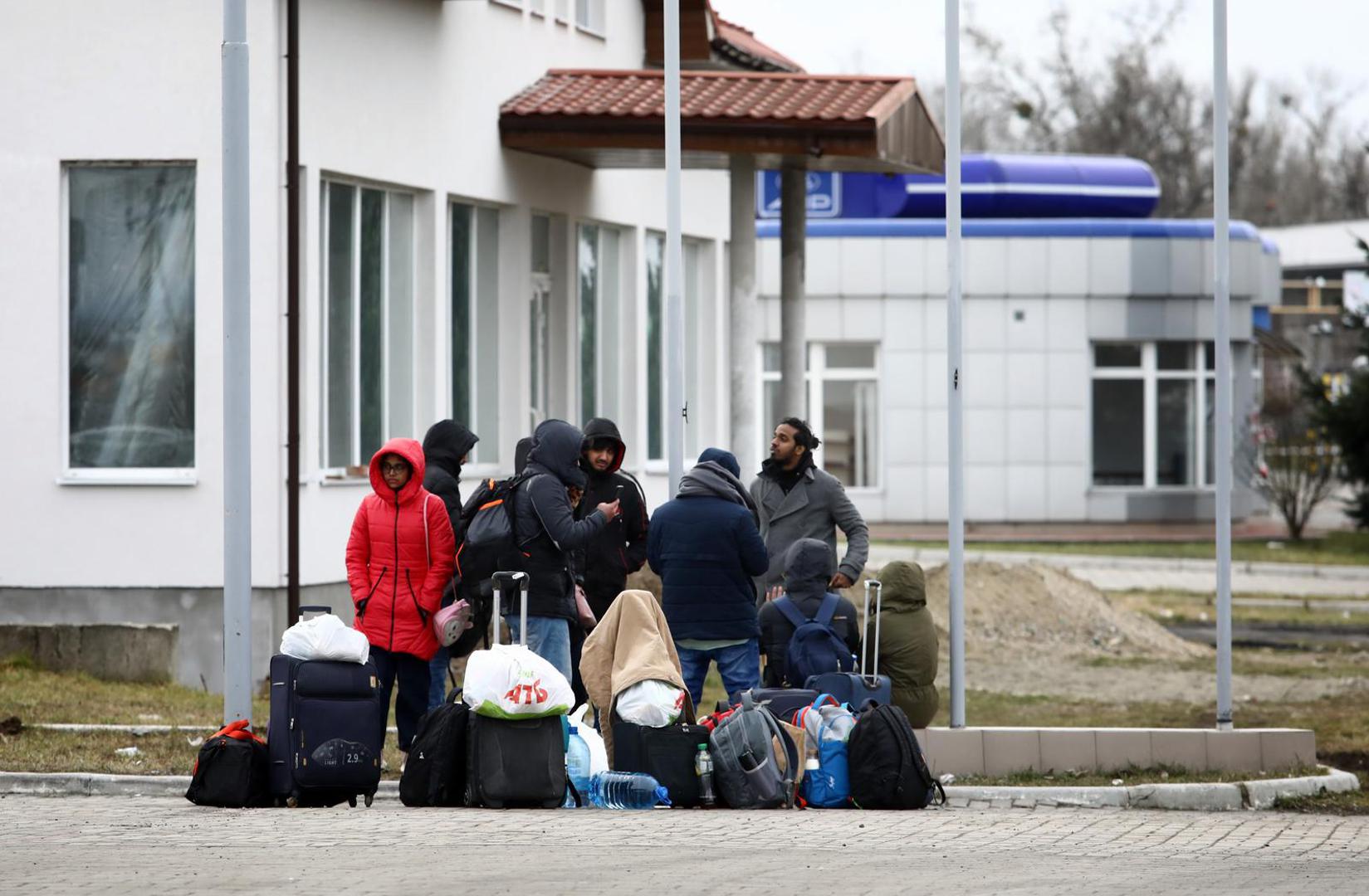 26.02.2022. Ukrajina/Solomonovo- Granicni prijelaz Solomonovo na granici s Madjarskom. Kolone prema granicnom prijelazu. Ljudi cekaju satima prijelaz u >Madjarsku iz ratom zahvacene Ukrajine.
 Photo: Boris Scitar/Vecernji list/PIXSELL