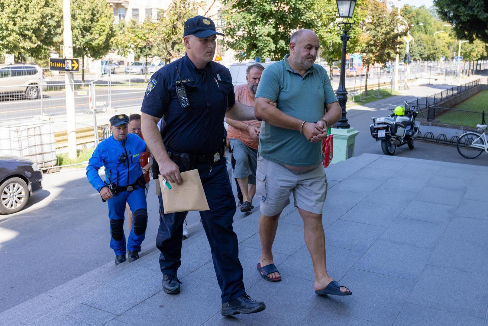 11.07.2024., Osijek - Zupanijski sud, Privodjenje petorice uhicenih, osumnjicenih za ratni zlocin sucu istrage. Photo: Davor Javorovic/PIXSELL