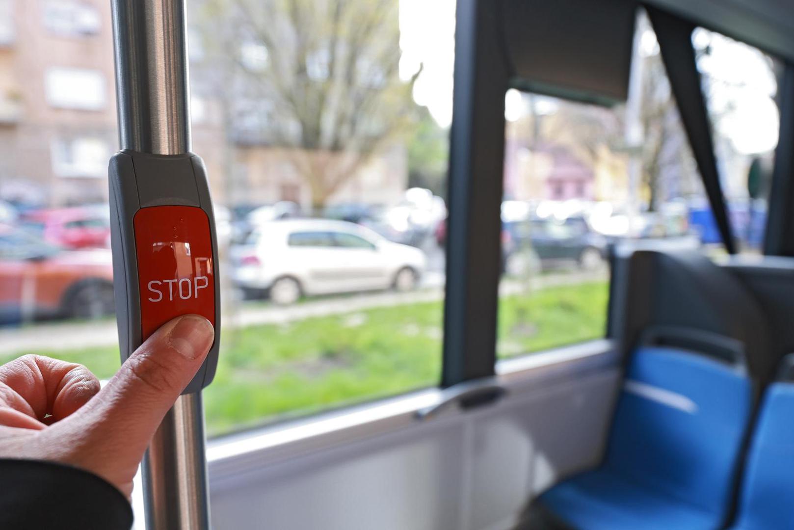 04.04.2023., Zagreb - Britanski trg. ZET testira elektricni autobus na liniji 138 za Zelengaj. Photo: Sanjin Strukic/PIXSELL