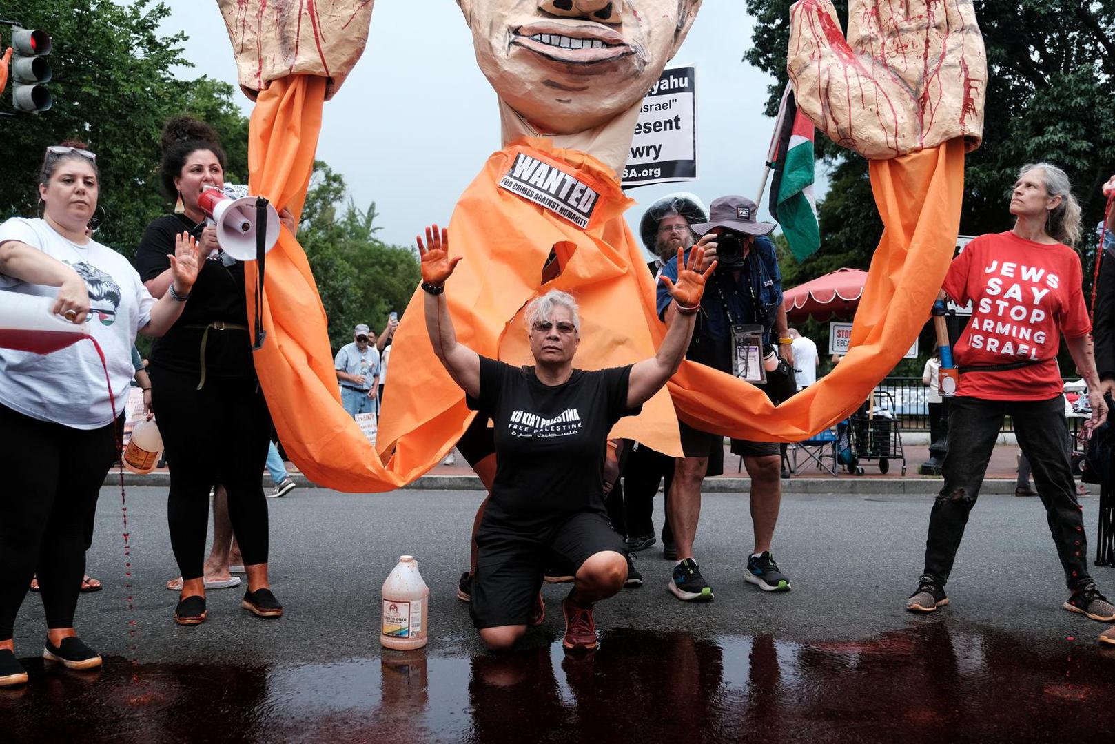 Demonstrators protest during a pro-Palestinian rally, on the day Israeli Prime Minister Benjamin Netanyahu is scheduled to hold White House meetings with U.S. President Joe Biden and Vice President Kamala Harris, in Washington, D.C., U.S., July 25, 2024. REUTERS/ Michael A. McCoy Photo: MICHAEL MCCOY/REUTERS