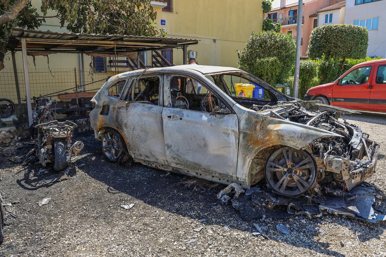 Rovinj: Zapaljeni motor i automobil policijskog načelnika