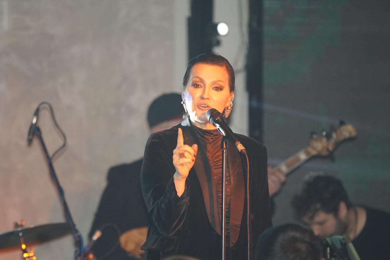 Beograd: Nina Badrić održala je koncert u klubu  BitefArtCafe 