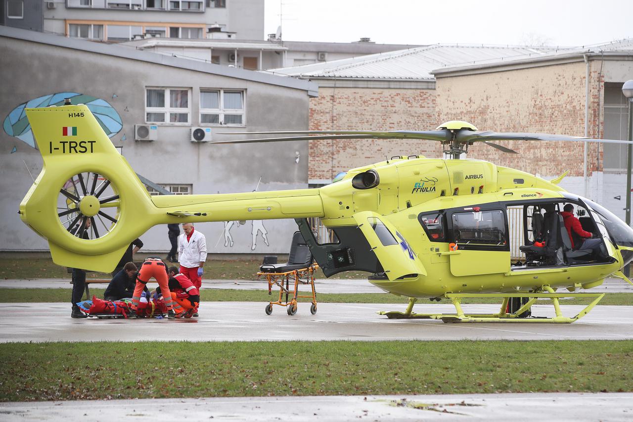 Napad nožem u zagrebačkoj školi u Prečkom, helikopter odvozi ozlijeđene