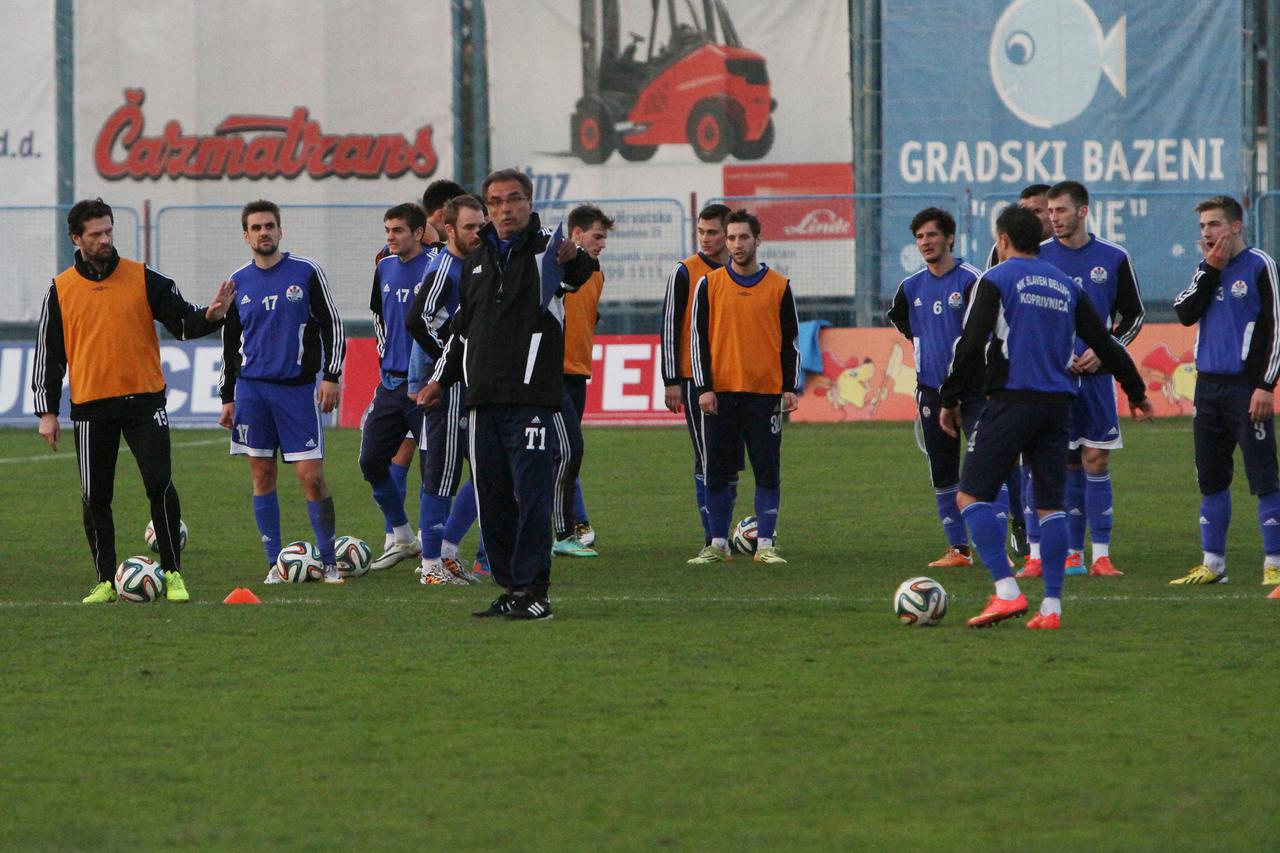 04.11.2014., Koprivnica - Prvi trening igraca NK Slaven Belupa pod vodstvom trenera Ante Cacica.  Photo: Marijan Susenj/PIXSELL