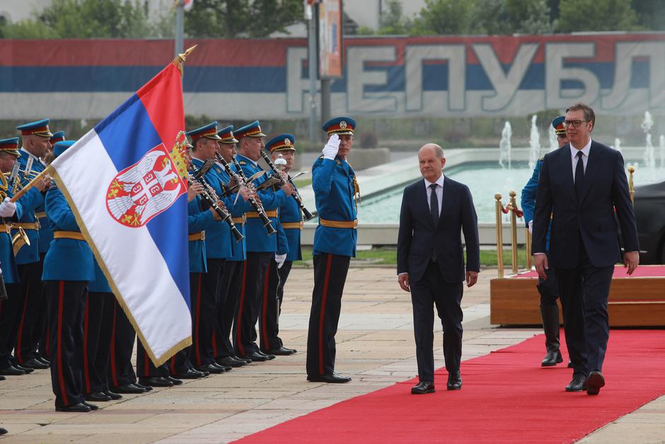 Beograd: Svečani doček kancelara Savezne Republike Njemačke Olafa Scholza ispred Palače Srbija