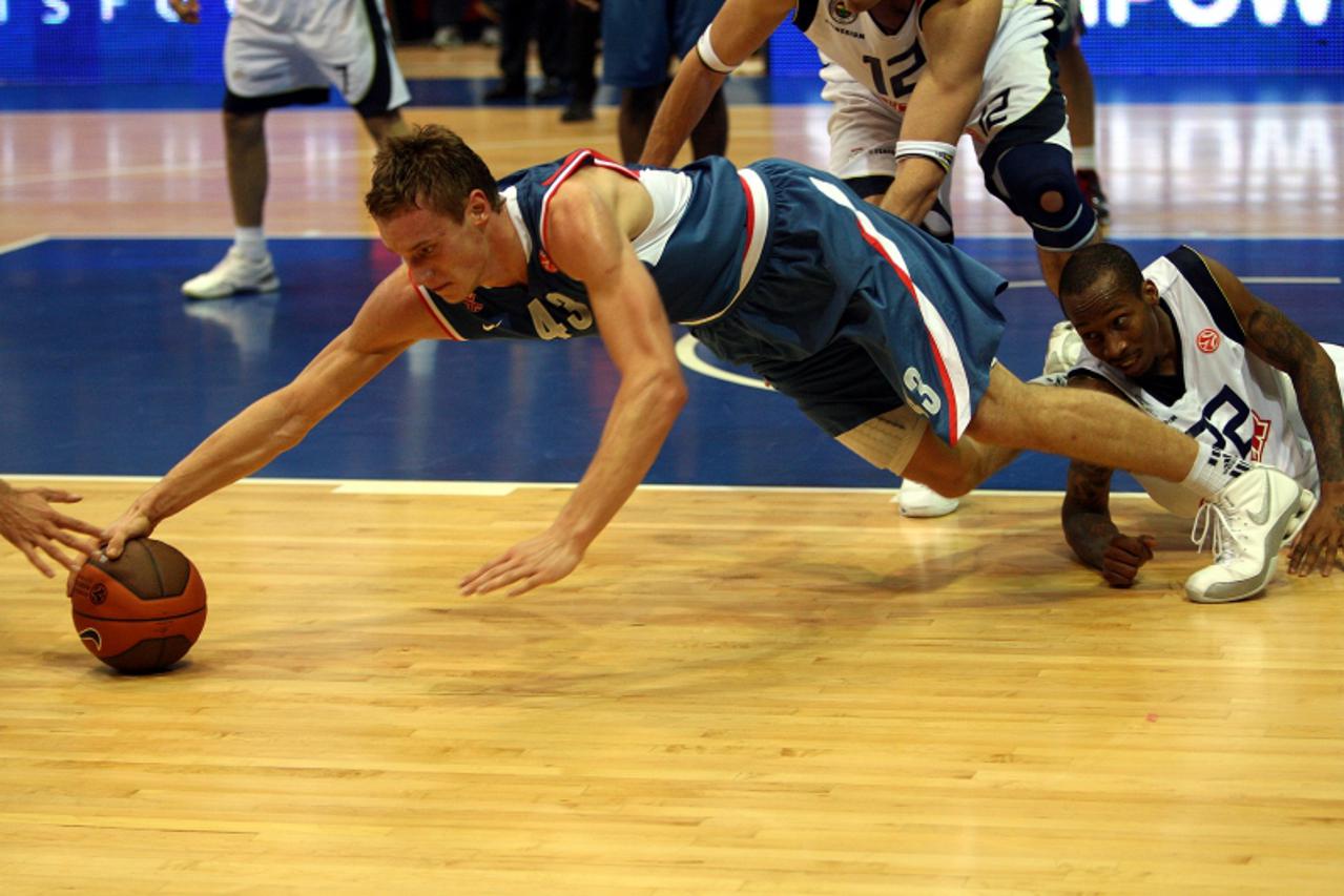 \'28.10.2010.,Cibonina dvorana, Zagreb - Kosarkaska Euroliga, 2. kolo, KK  Cibona - KK Fenerbahce . Leon Radosevic i Kinsey Photo: Zeljko Hladika/PIXSELL\'