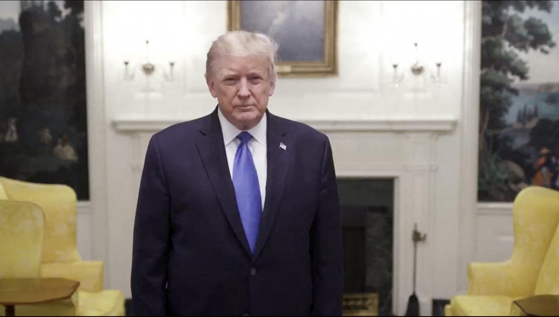 Member of Congress vote at the US Capitol - DC In this photo from Twitter, United States President Donald J. Trump makes a statement from the Diplomatic Room of the White House in Washington, DC before boarding Marine One to travel to Walter Reed National Military Medical Center in Bethesda, Maryland on Friday, October 2, 2020. Credit: Twitter via CNP
[Editors Note: EDITORIAL USE ONLY] Photo by Rod Lamkey / CNP/ABACAPRESS.COM Lamkey Rod/CNP/ABACA /PIXSELL