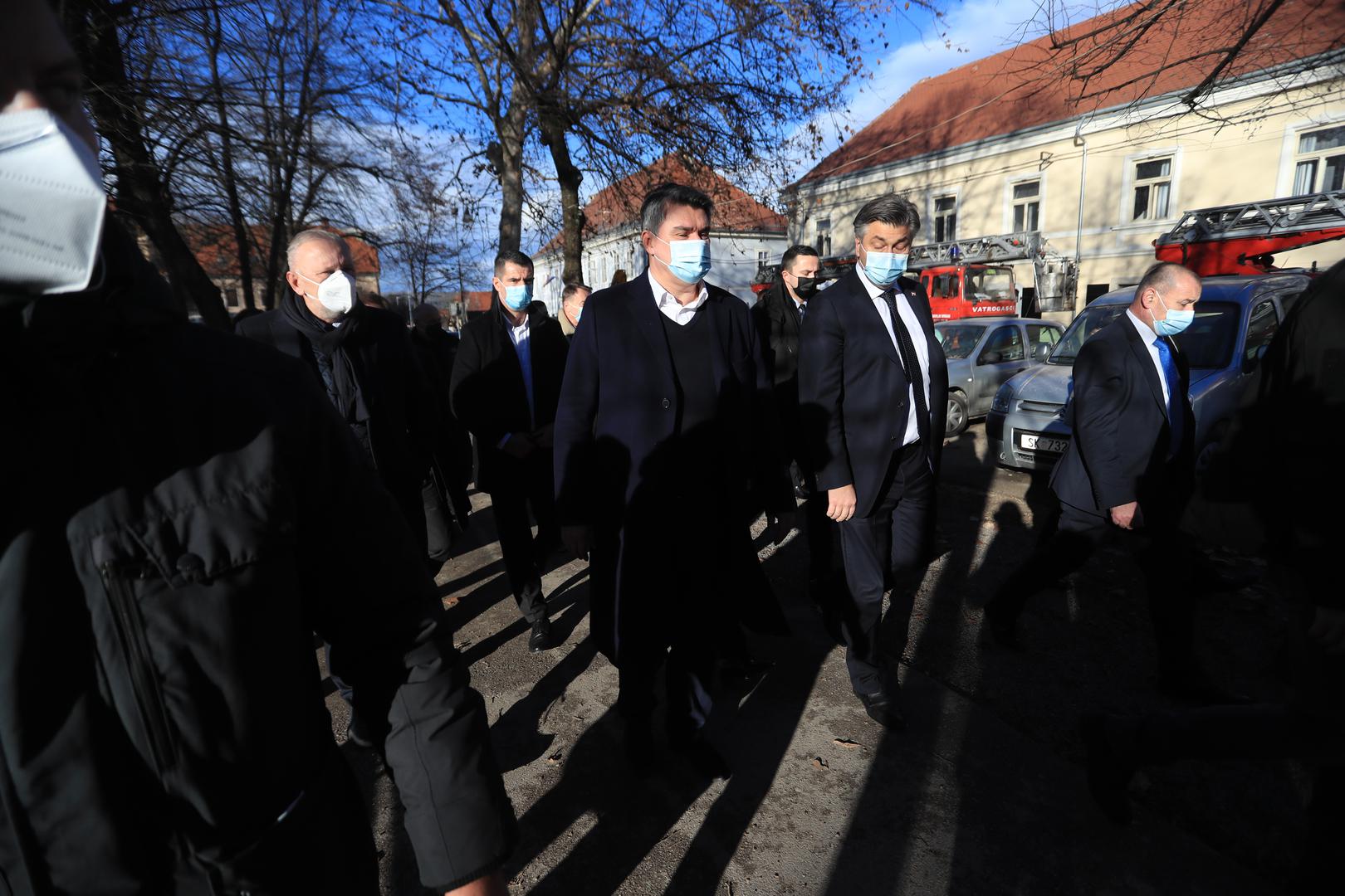 29.12.2020., Petrinja - Posljedice jakog potresa jacine 6.3 po Richteru pogodio je Petrinju, Sisak i okolicu te nanio veliku stetu. Andrej Plenkovic, Zoran Milanovic Photo. Slavko Midzor/PIXSELL