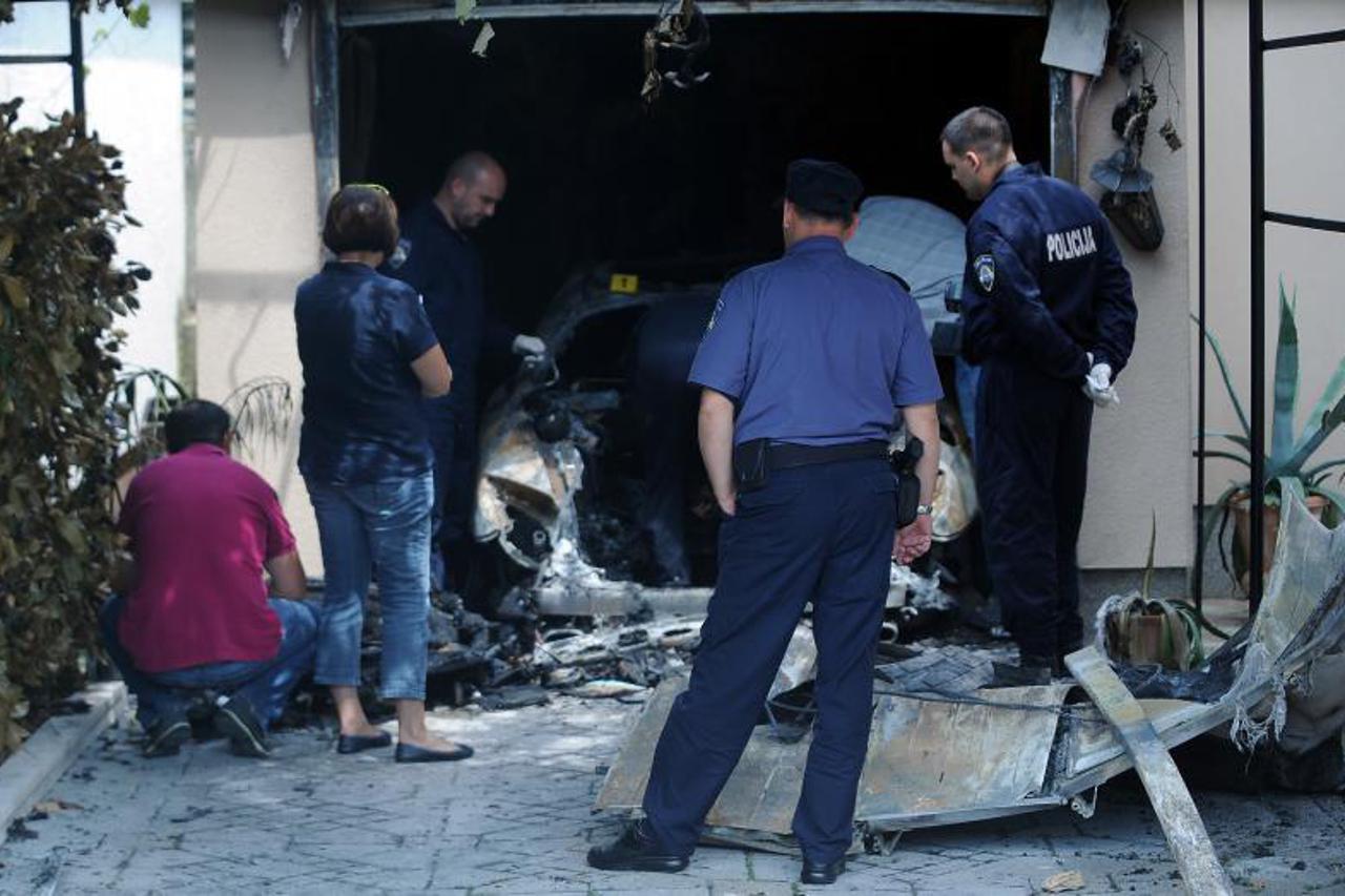 Izgorio mercedes Božidara Šikića (1)