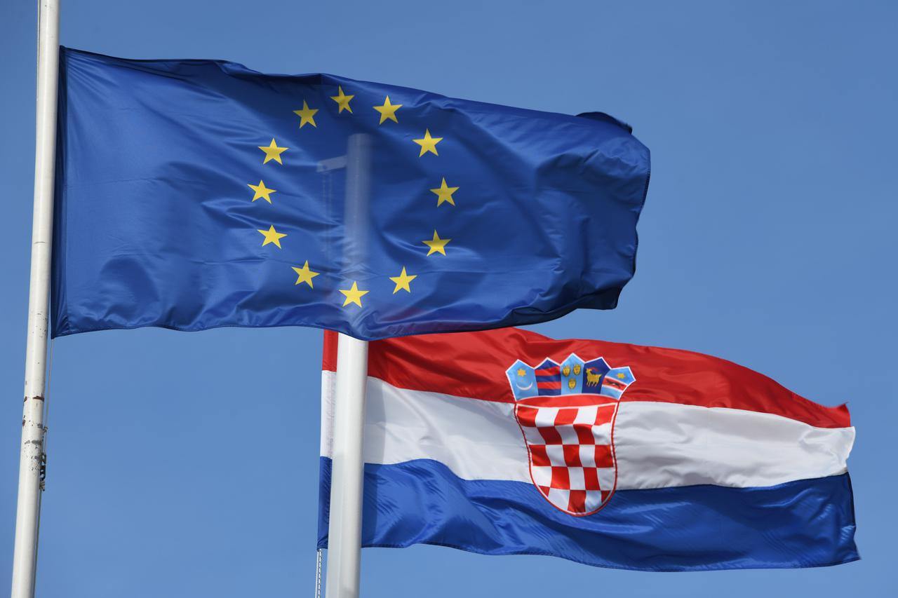 Zastave Europske unije i Hrvatske